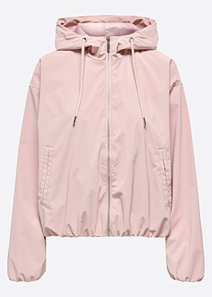 Only pavasario-rudens striukė Camille