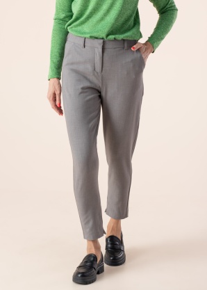 b.young kelnės Danta