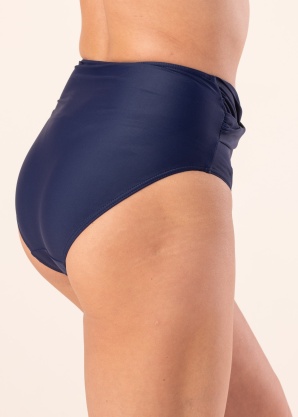 Trofe maudymosi kelnaitės