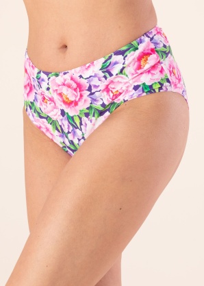 Trofe maudymosi kelnaitės