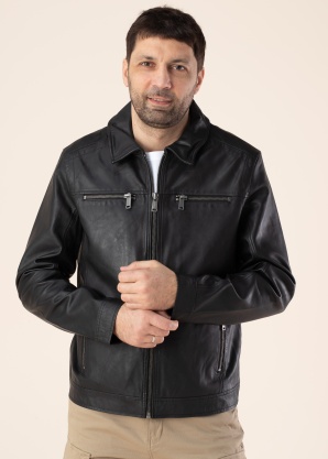 Mustang striukė William