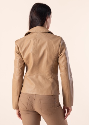 Only striukė Newmelisa