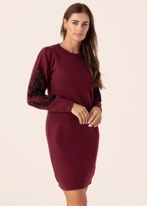 EsQualo megzta suknelė