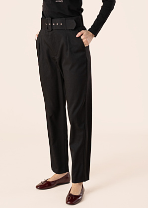 Molly Bracken kelnės