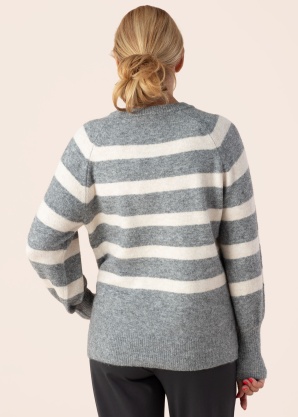 b.young megztinis Omea