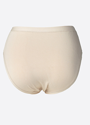 Jadea kelnaitės dėžutėje