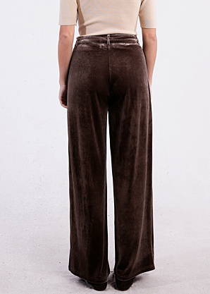 Molly Bracken kelnės