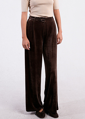 Molly Bracken kelnės