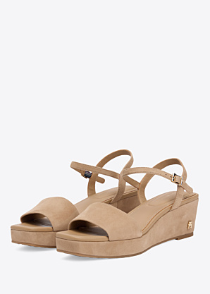 Tommy Hilfiger bateliai