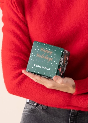 Vero Moda kojinių dovanų dėžutė 4 poros