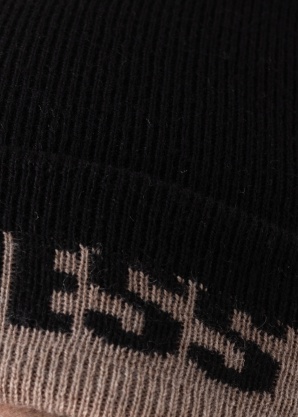 Guess žieminės kepurės ir šaliko komplektas