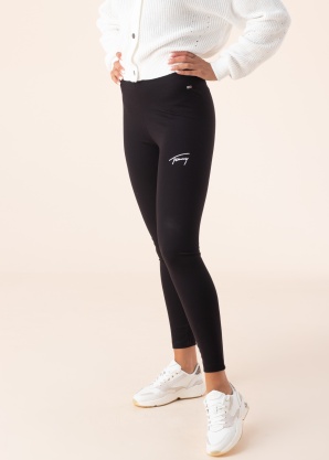 Tommy Jeans tamprės