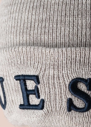 Guess žieminė kepurė