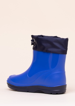 Lundeberg botai Pora