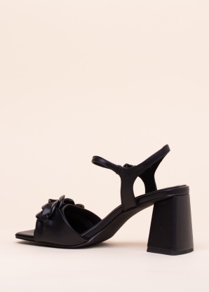 Marco Tozzi bateliai