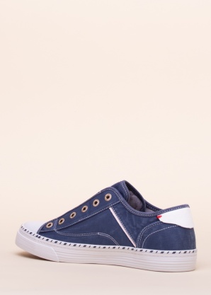 Mustang laisvalaikio batai