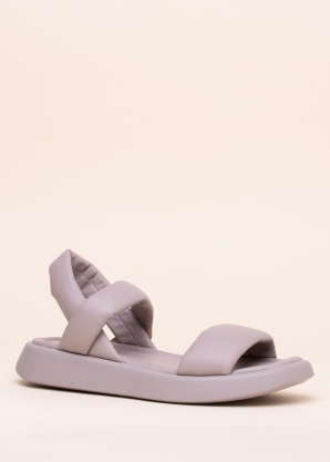 Molly Bessa basutės