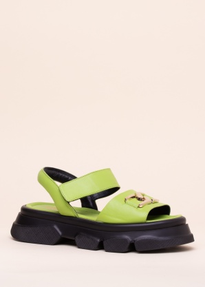 Molly Bessa basutės