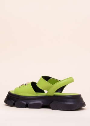 Molly Bessa basutės