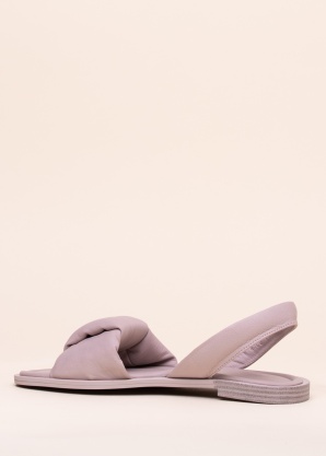 Molly Bessa basutės