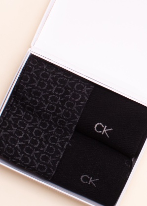 Calvin Klein kojines 3 poros dovanų dėžutėje