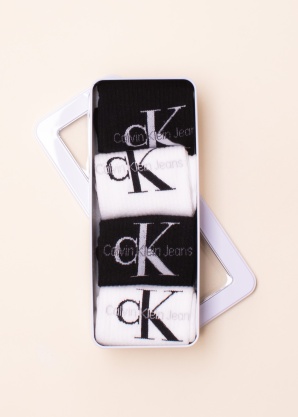 Calvin Klein kojines 4 poros dovanų dėžutėje