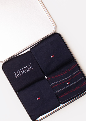 Tommy Hilfiger kojines 4 poros dovanų dėžutėje