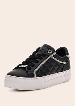 Guess laisvalaikio batai Gratea