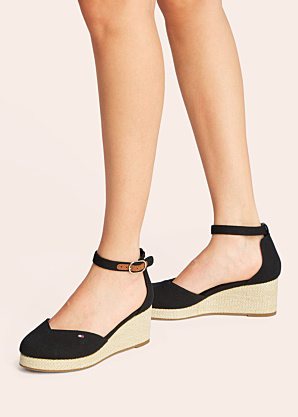 Tommy Hilfiger bateliai