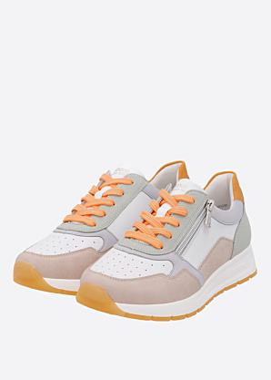 Remonte laisvalaikio bateliai