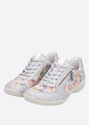 Remonte laisvalaikio bateliai