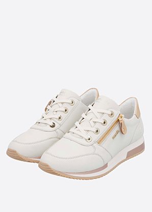 Remonte laisvalaikio bateliai