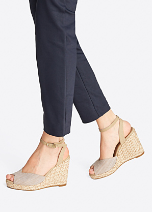 Tommy Hilfiger bateliai