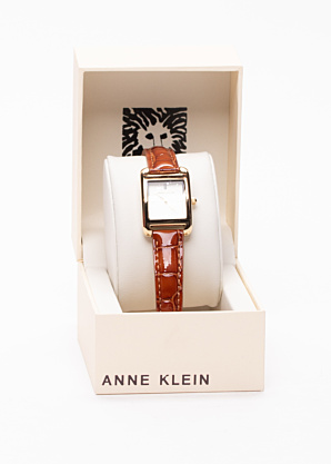 Anne Klein rankinis laikrodis dovanų dėžutėje
