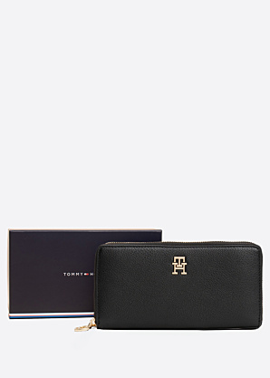 Tommy Hilfiger piniginė Distinct dovanų dėžutėje