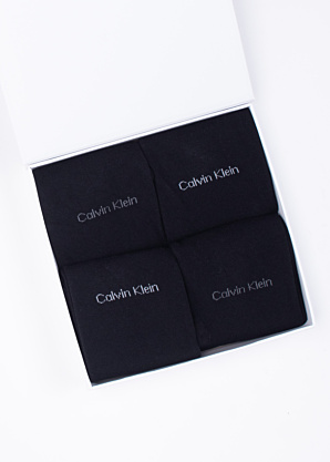 Calvin Klein kojines 4 poros dovanų dėžutėje