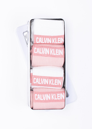 Calvin Klein kojines 4 poros dovanų dėžutėje