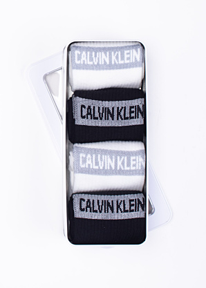 Calvin Klein kojines 4 poros dovanų dėžutėje