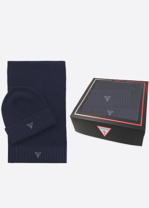 Guess           žieminė kepurė ir šalikas dovanų dėžutėje