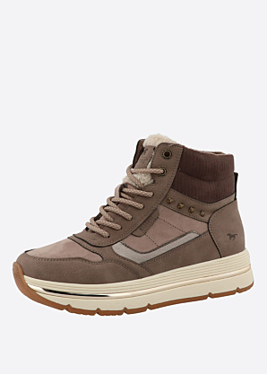 Mustang aulinukai Noelle