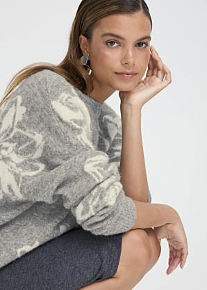 b.young megztinis Omea