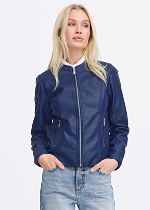 b.young striukė Acom