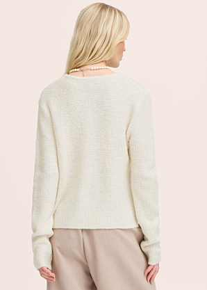 b.young megztinis Makke