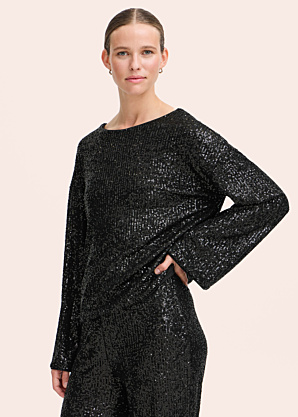 b.young oficiali palaidinė Solia