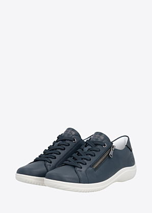 Remonte laisvalaikio bateliai