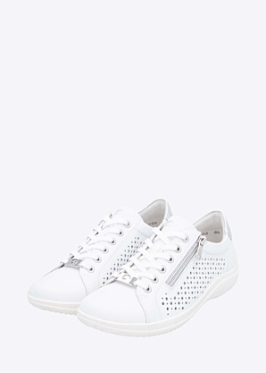 Remonte laisvalaikio bateliai