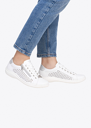 Remonte laisvalaikio bateliai