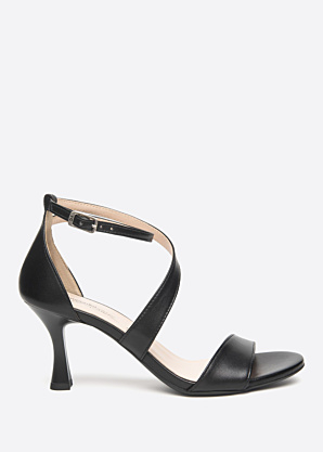 NeroGiardini bateliai