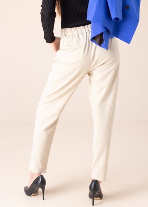 b.young kelnės Danta