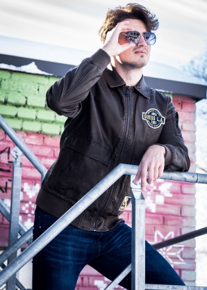 Guess striukė Aviator